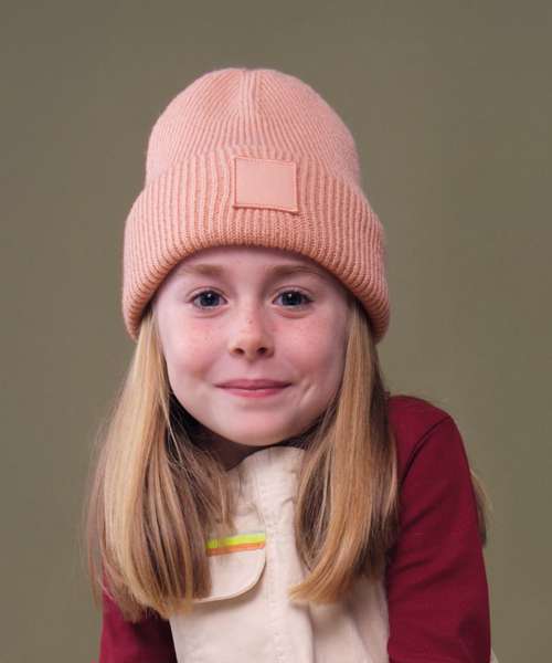 Kids deep cuffed tonal patch beanie