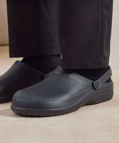 Chef’s non-slip ‘Anchor’ clogs