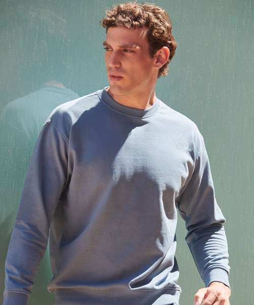 Unisex sustainable fashion sweat